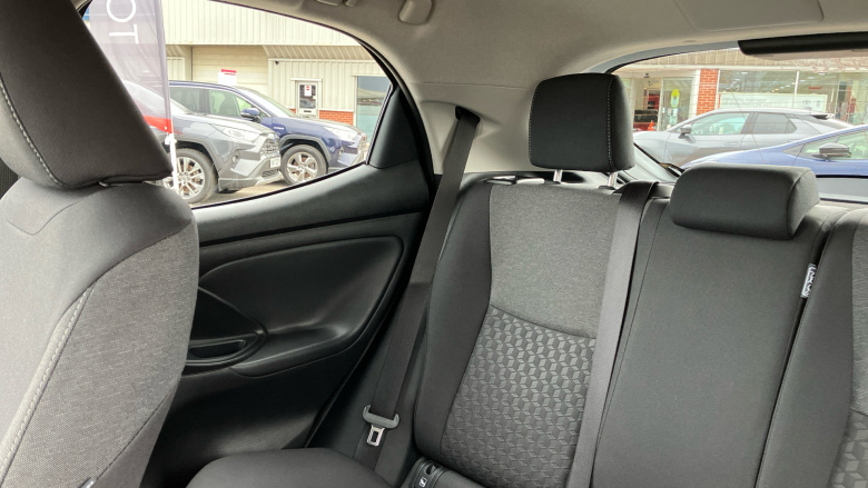 Toyota Yaris 1.5 Hybrid Design 5dr CVT Hybrid Hatchback